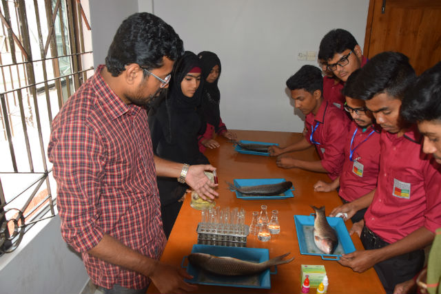 Akij School Science Lab