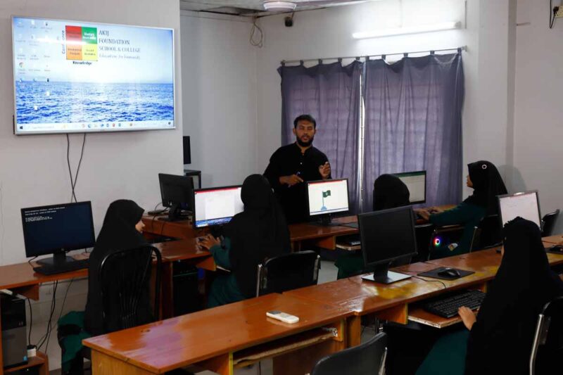 Bonoful School Uttara Computer Lab